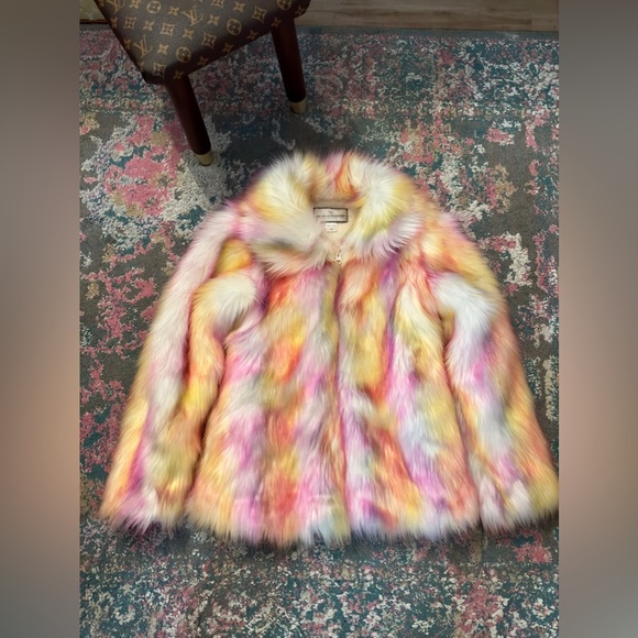 american Widgeon Other - 𝅺🎉🛍️ HOST PICK 💕🎉 Adorable Girls Faux Fur Coat